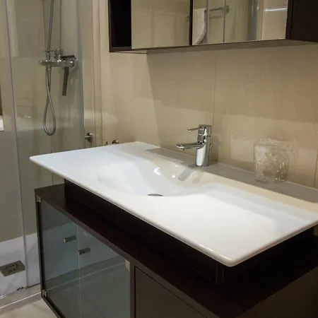 Cliff-top Townhouse With Stunning Ocean Views