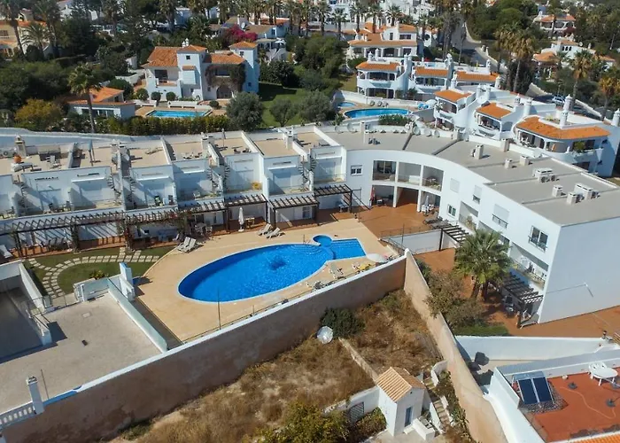 Cliff-top Townhouse With Stunning Ocean Views * 카르보에이루