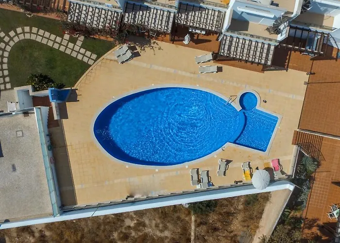 Cliff-top Townhouse With Stunning Ocean Views * 카르보에이루