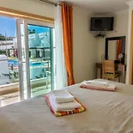 아파트 Cliff-top Townhouse With Stunning Ocean Views 카르보에이루