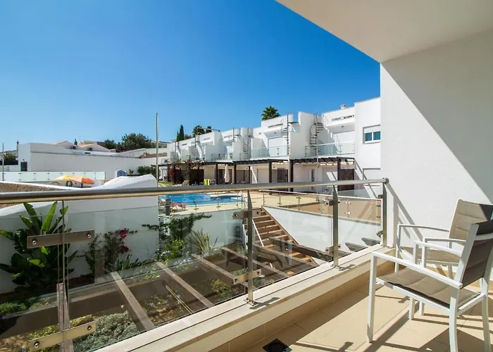 Cliff-top Townhouse With Stunning Ocean Views Carvoeiro (Lagoa)