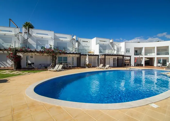 Cliff-top Townhouse With Stunning Ocean Views Appartement